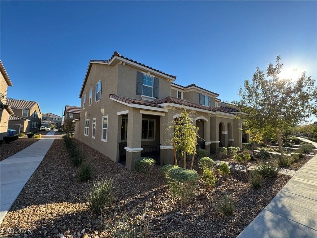 3204 Brynley Ave - Photo 4 of 17