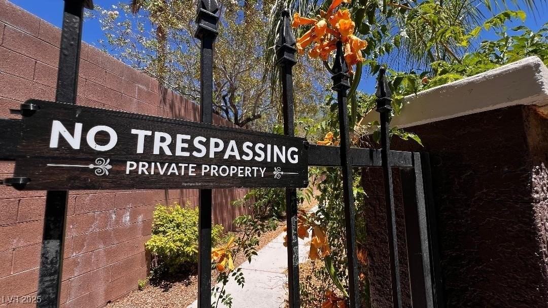 10626 Firebush Dr - Photo 2 of 28