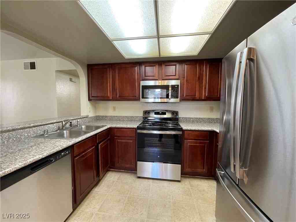 2912 Bluegill Way #C - Photo 4 of 12