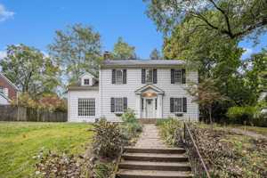 featured image of 2126 Benjamin Ave