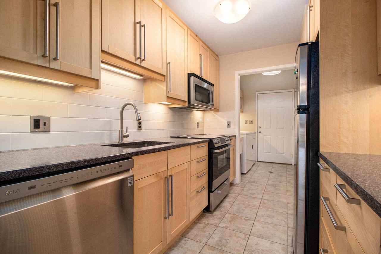 614 Peninsula Ct - Photo 7 of 18