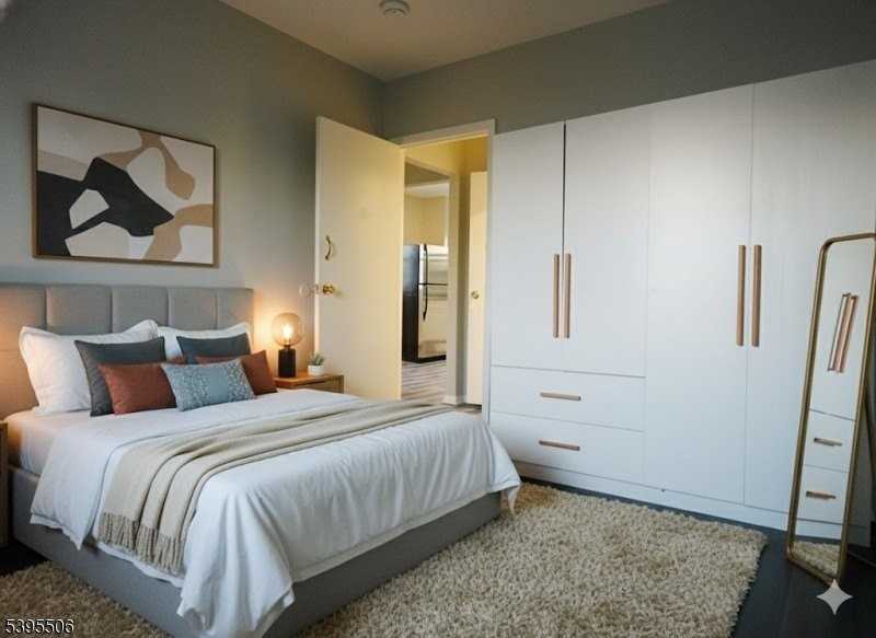 510 Morris Ave - Photo 5 of 16