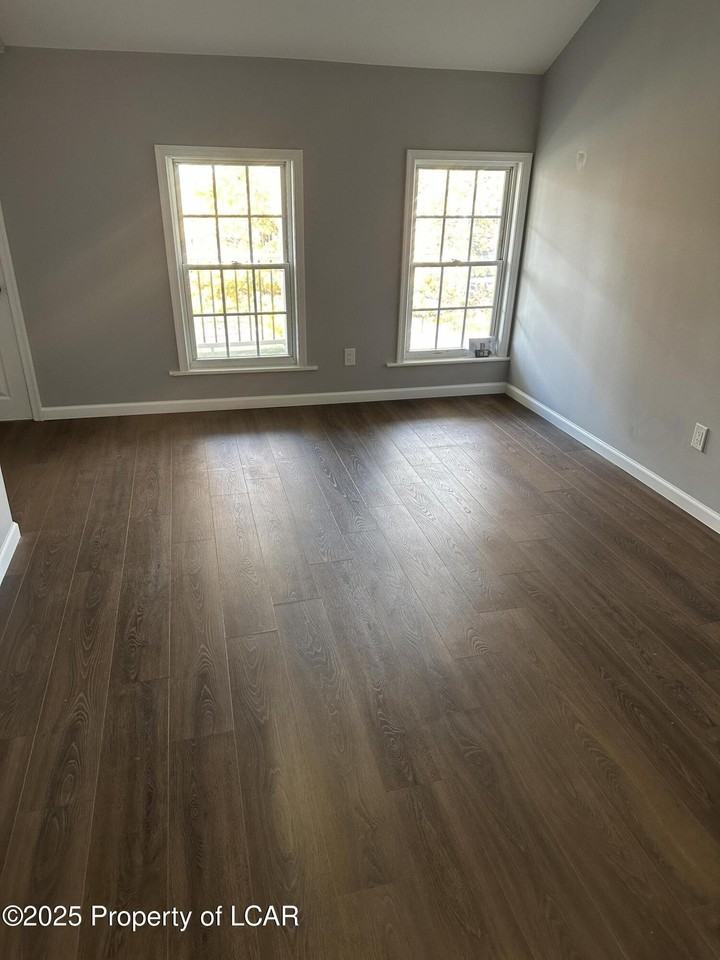 219 Spring St - Photo 2 of 6