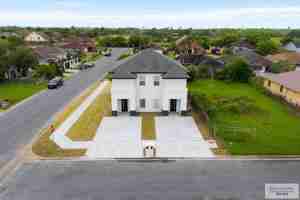 featured image of 474 Lampasas St