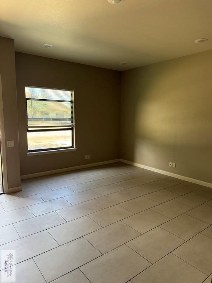 6004 Danubio Ct #8 - Photo 3 of 14