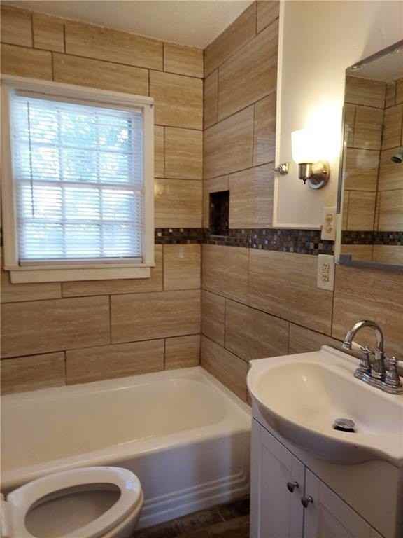 1836 Glendale Ave - Photo 2 of 18