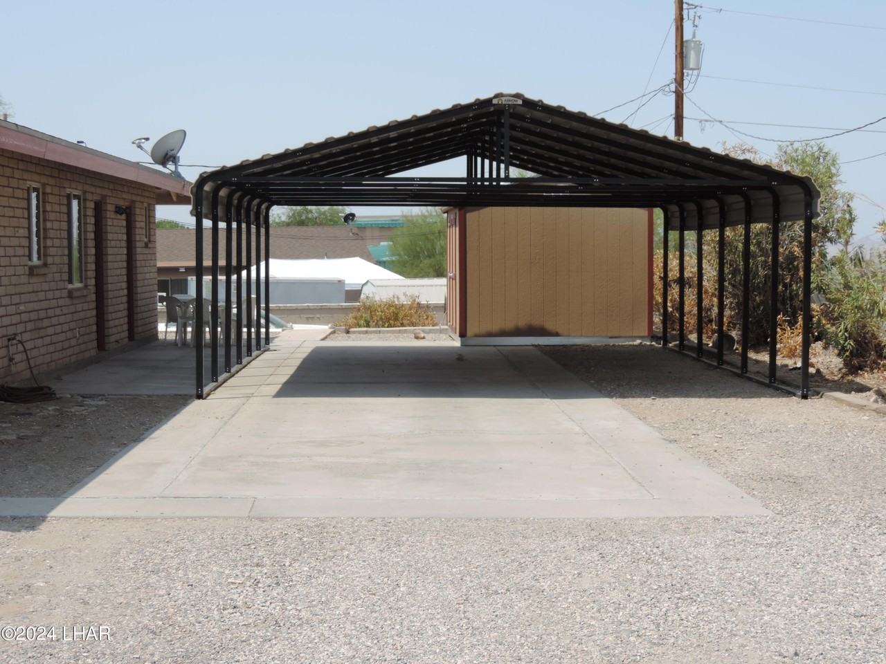 2429 Cielo Dr - Photo 4 of 32