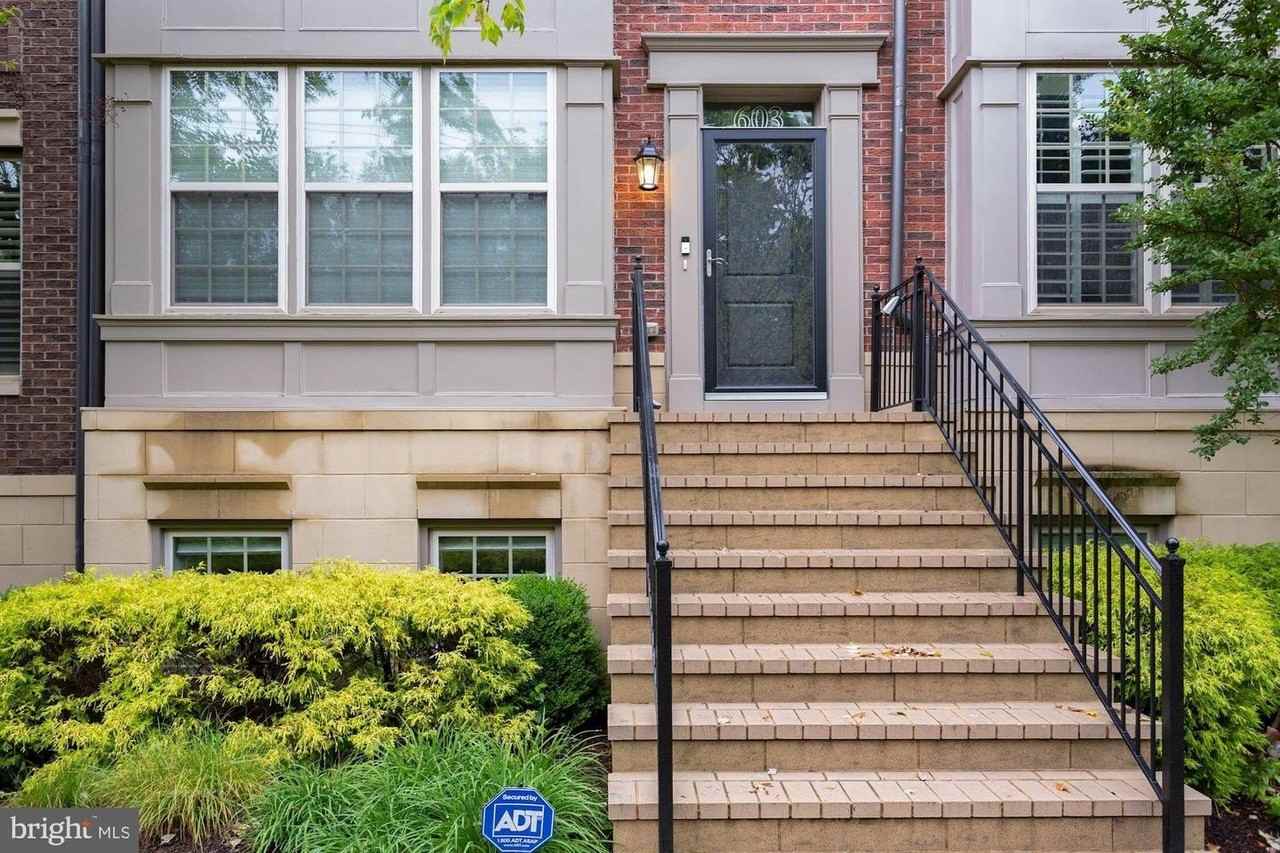 603 Overlook Park Dr - Photo 2 of 33