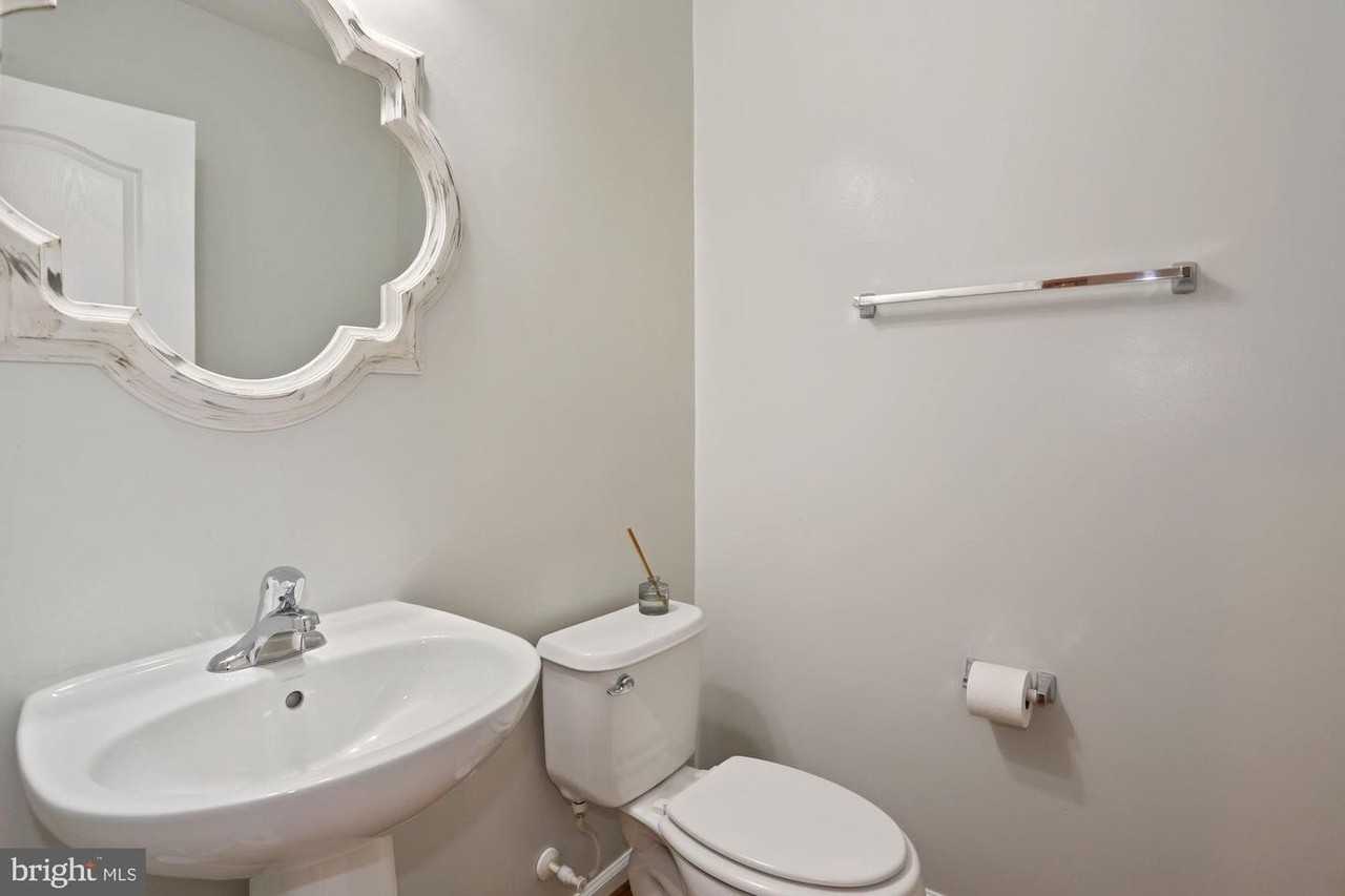 603 Overlook Park Dr - Photo 7 of 33