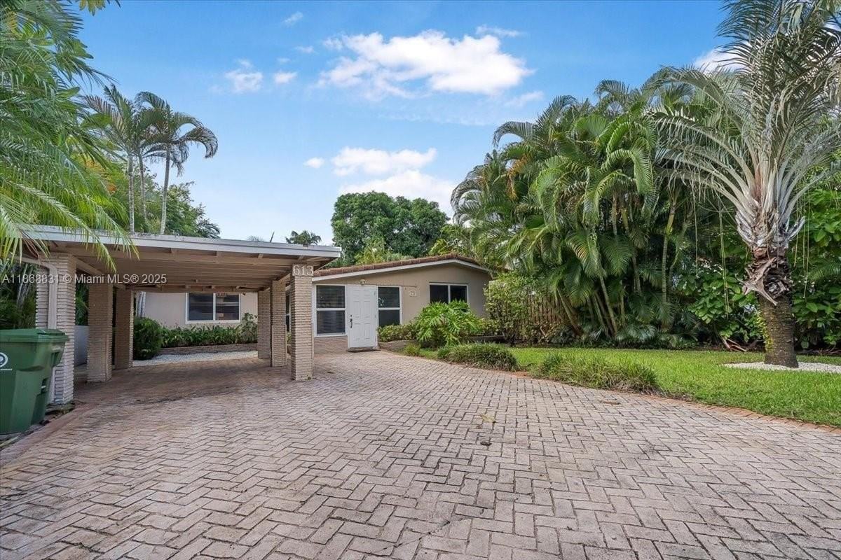 613 Ne 17th Ter #A - Photo 2 of 37