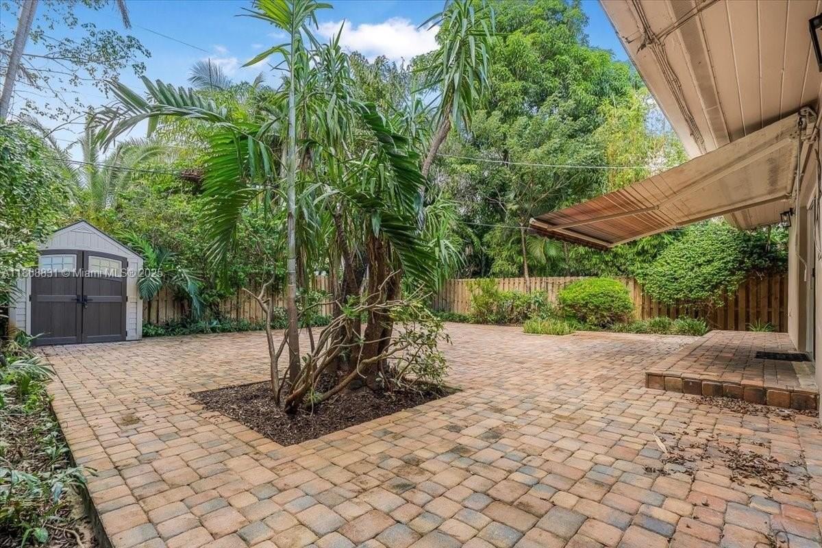 613 Ne 17th Ter #A - Photo 6 of 37