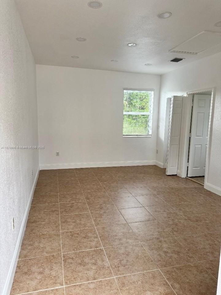 9000 Sw 169th Path - Photo 3 of 10