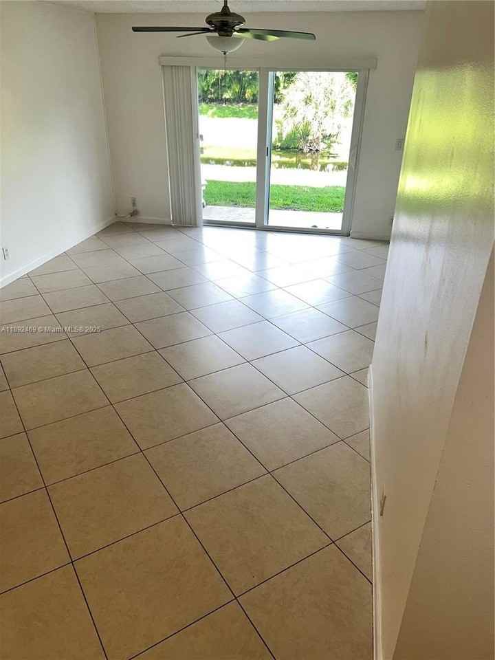 10181 Twin Lakes Dr #23B - Photo 4 of 11