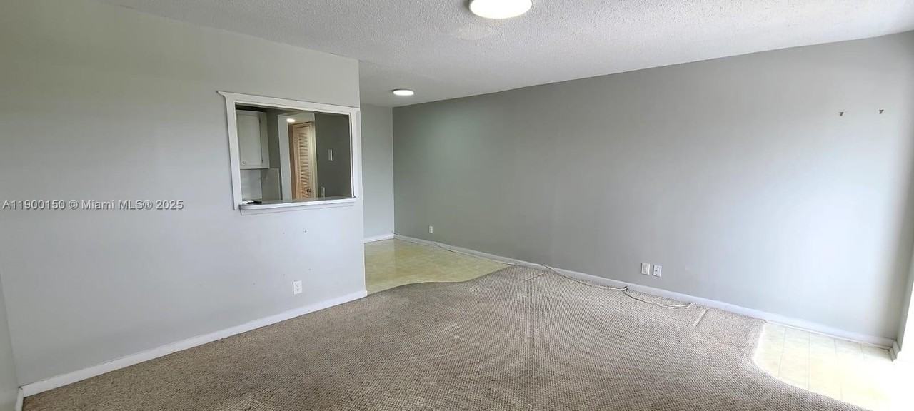 92 Berkshire Crescent #92 - Photo 2 of 48