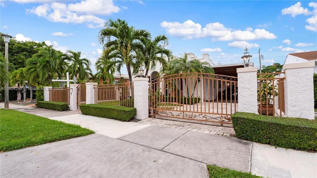 2271 Sw 25th St #2271 - Photo 5 of 39