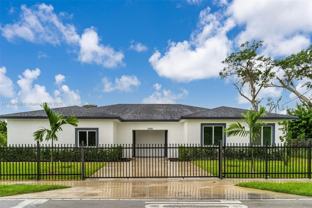 11870 Sw 220th St #B - Photo 1 of 1
