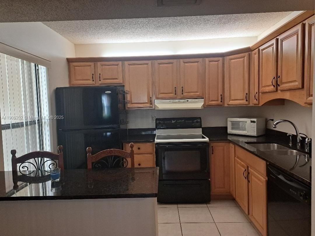 11532 Nw 10th St #11532 - Photo 4 of 16