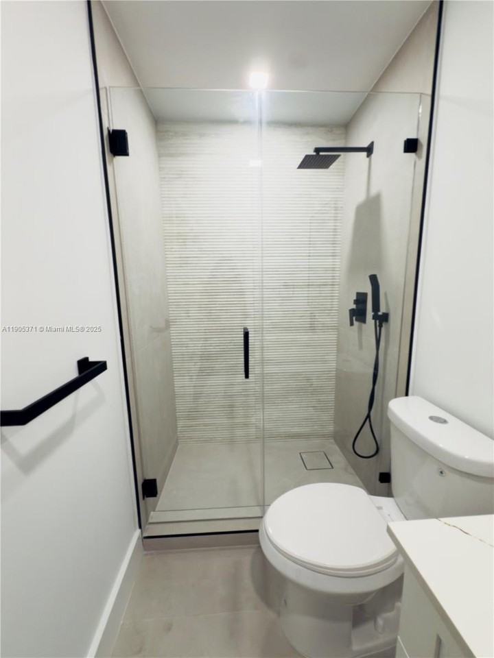 11835 Sw 37th St - Photo 7 of 14