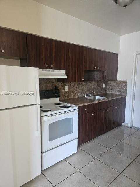 1296 Ne 110th Ter #01 - Photo 2 of 6