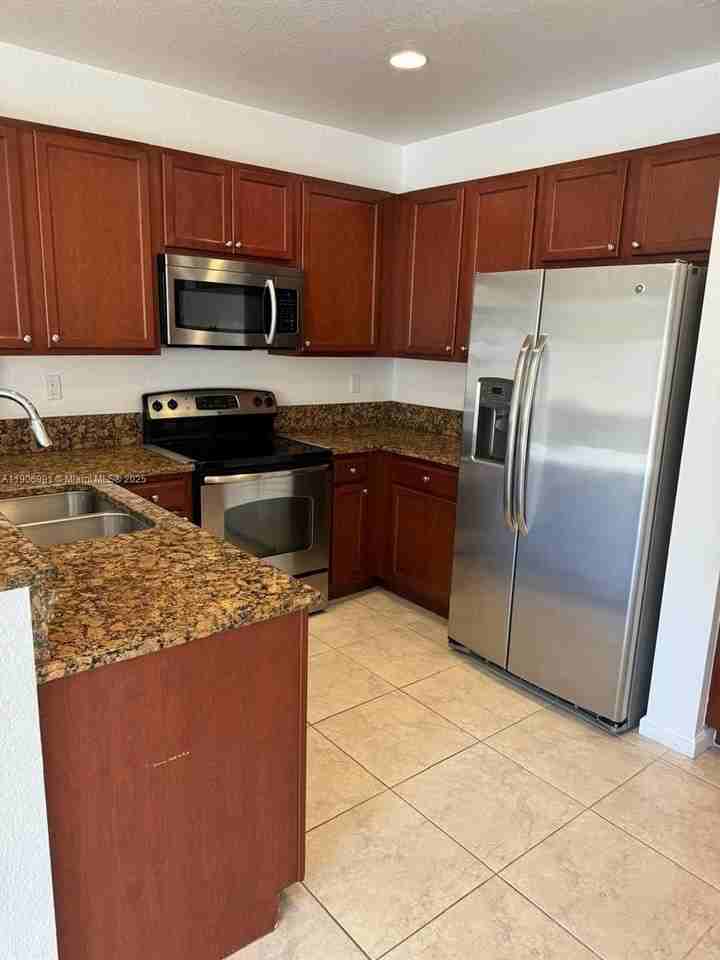 297 Las Brisas Cir - Photo 7 of 26