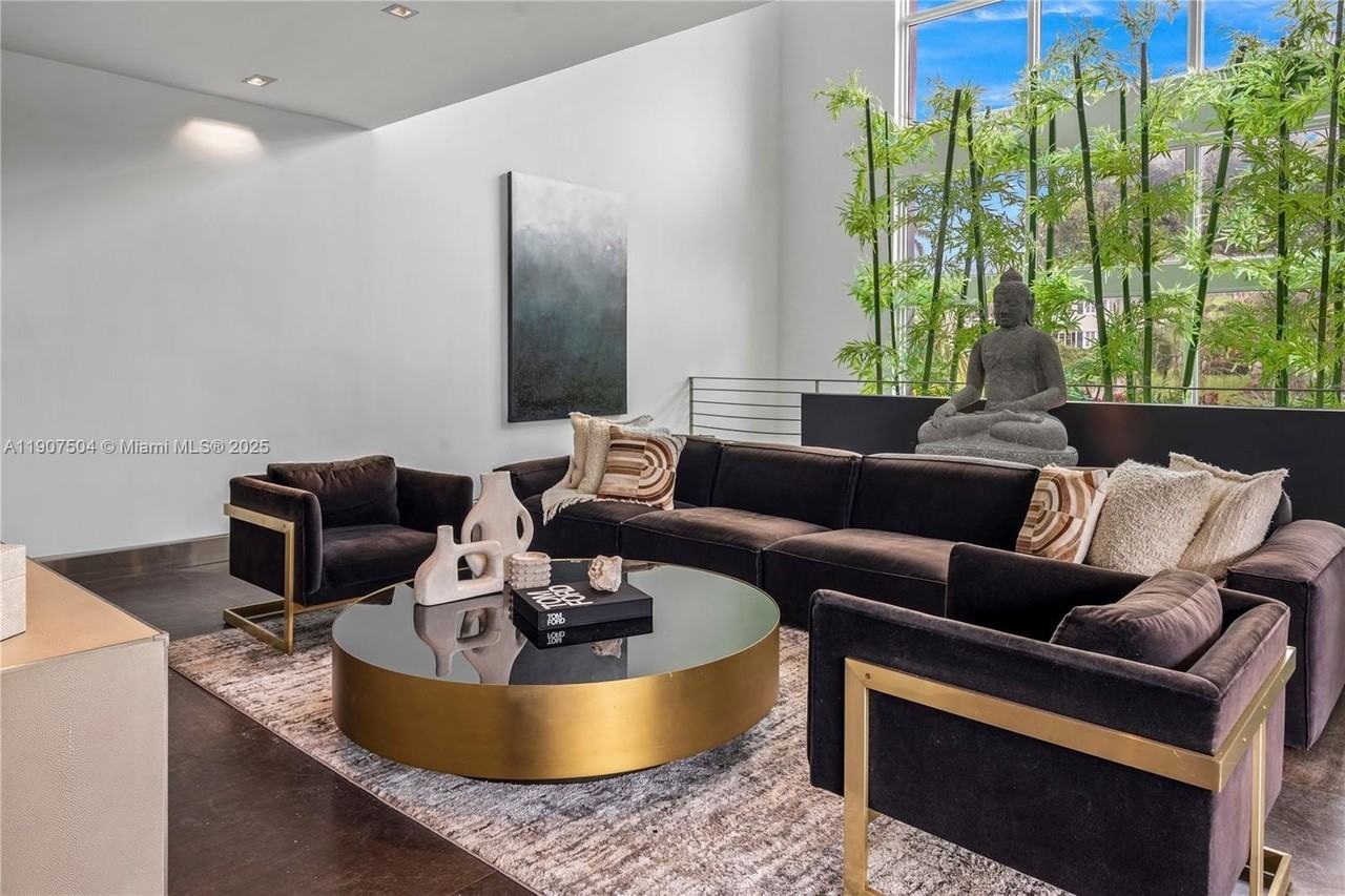 1606 S Bayshore Dr - Photo 4 of 50