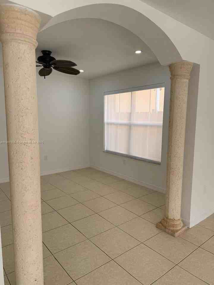 15530 Sw 26th Ter - Photo 7 of 26