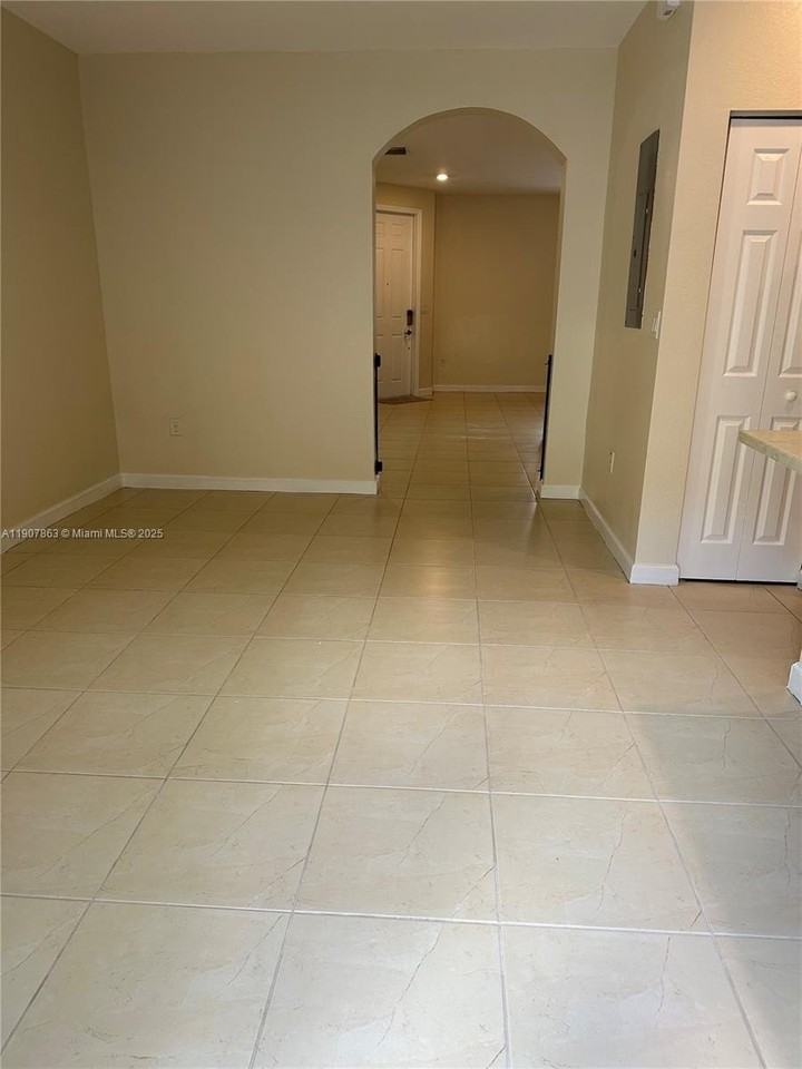 9336 W 33rd Ave #9336 - Photo 4 of 29