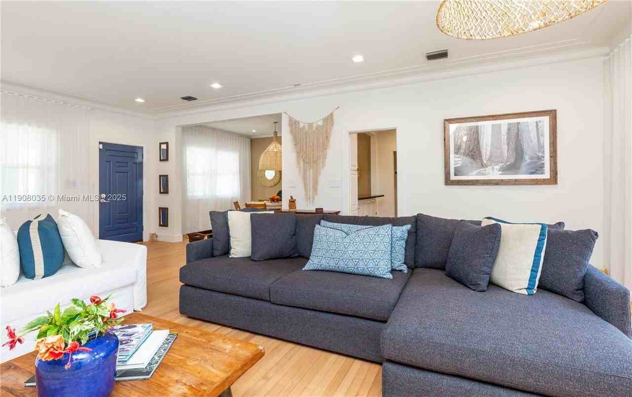 501 Sw 19th Rd #0 - Photo 7 of 50