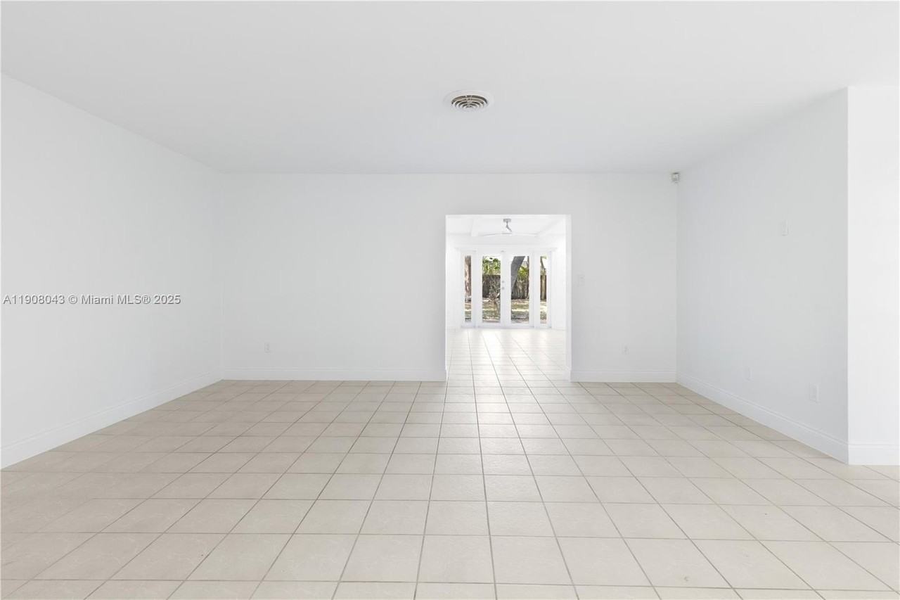 16412 Sw 74th Ct - Photo 6 of 40