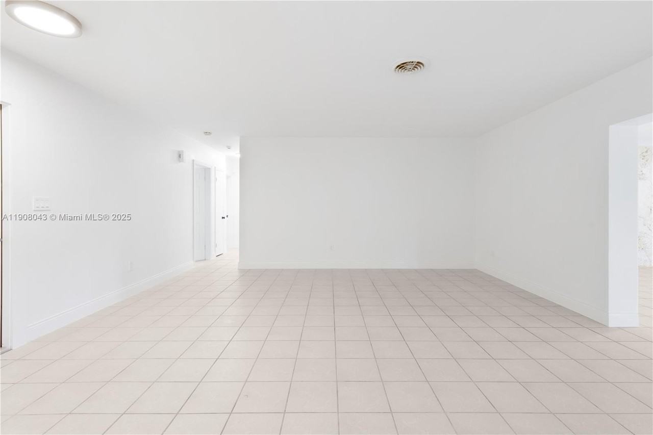 16412 Sw 74th Ct - Photo 7 of 40