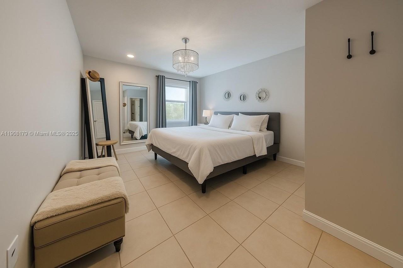 5332 Northeast 6th Avenue #G12 - Photo 4 of 17