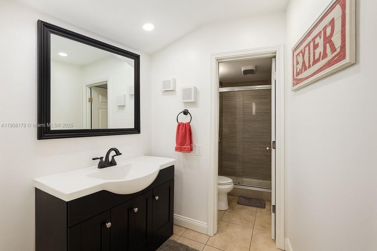 5332 Northeast 6th Avenue #G12 - Photo 5 of 17