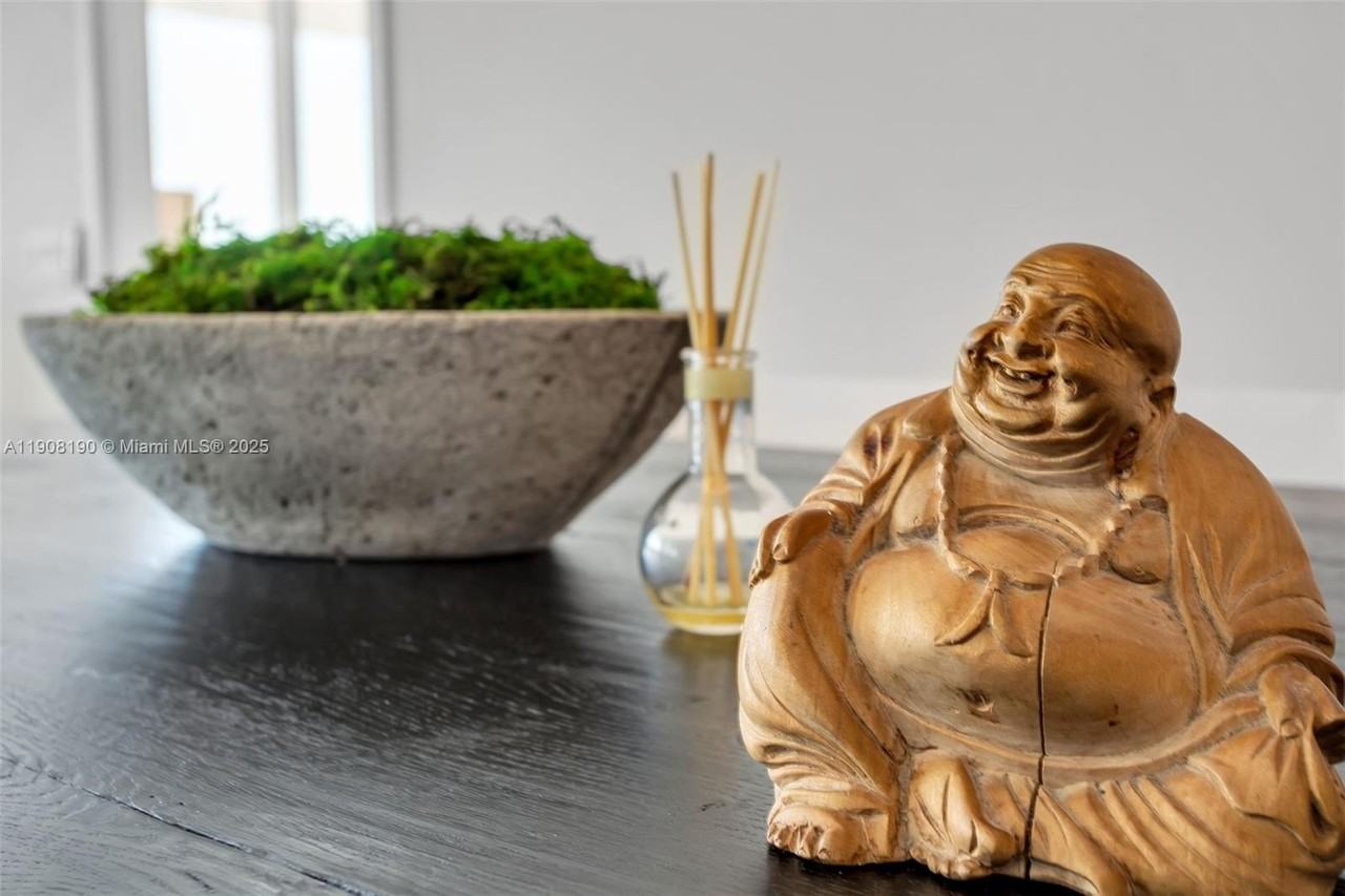 450 Alton Road #2110 - Photo 6 of 33