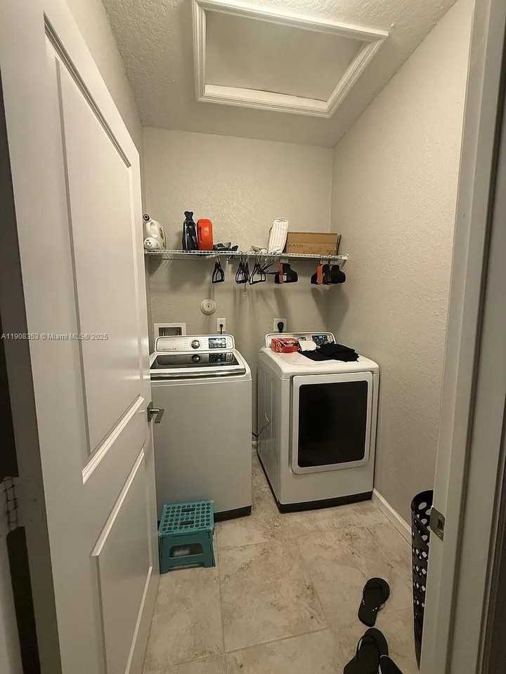 1442 Se 23rd Ter #1442 - Photo 6 of 19