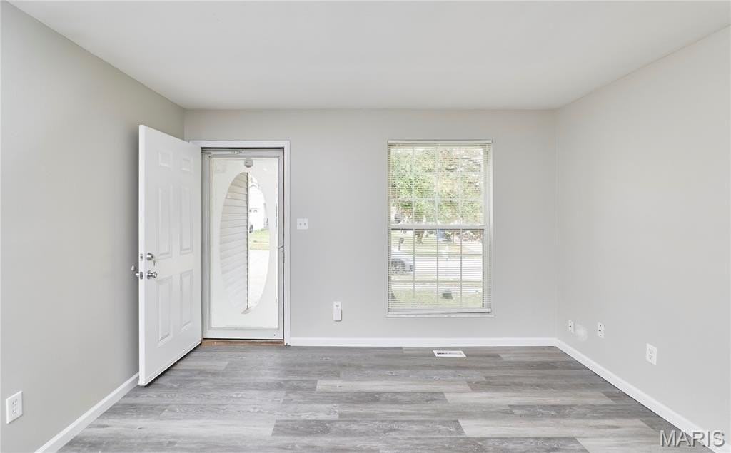 12041 Victorian Village Court - Photo 5 of 27