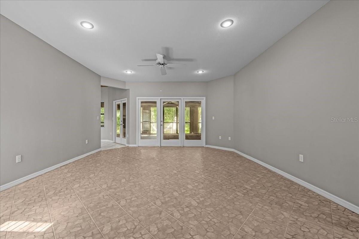 1326 Nw 57th St - Photo 6 of 50