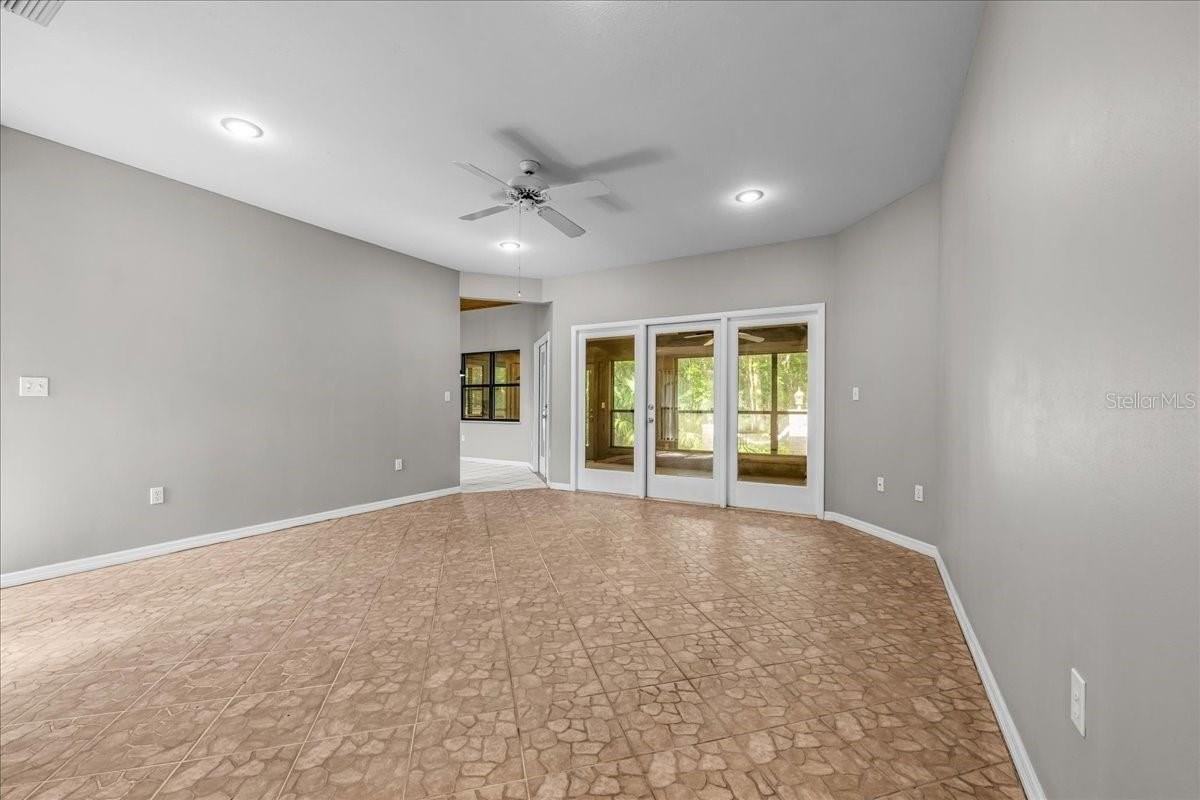 1326 Nw 57th St - Photo 7 of 50