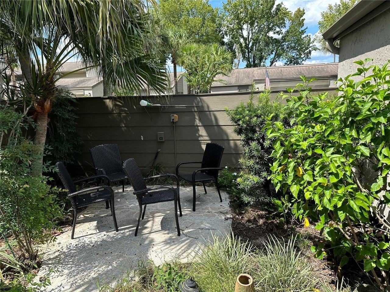 1539 Pickwood Ave - Photo 2 of 16