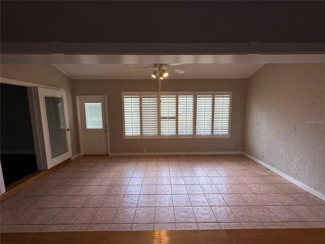 1539 Pickwood Ave - Photo 4 of 16