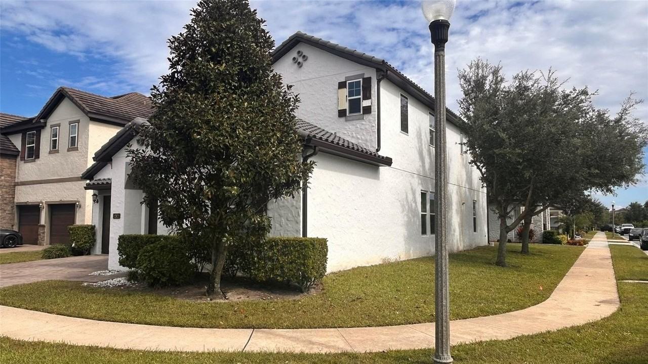 12821 Westside Village Loop - Photo 4 of 42