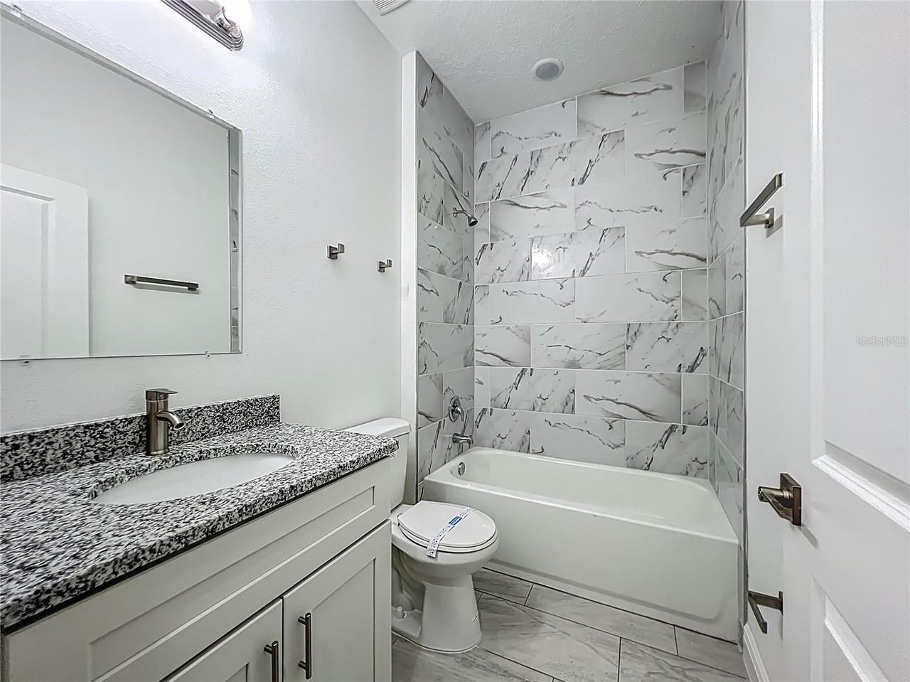 5736 N Claremont Dr - Photo 7 of 45