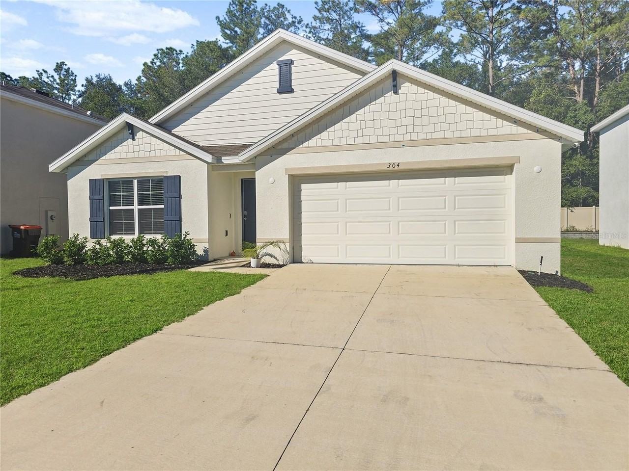 304 Se 66th Ct - Photo 2 of 28