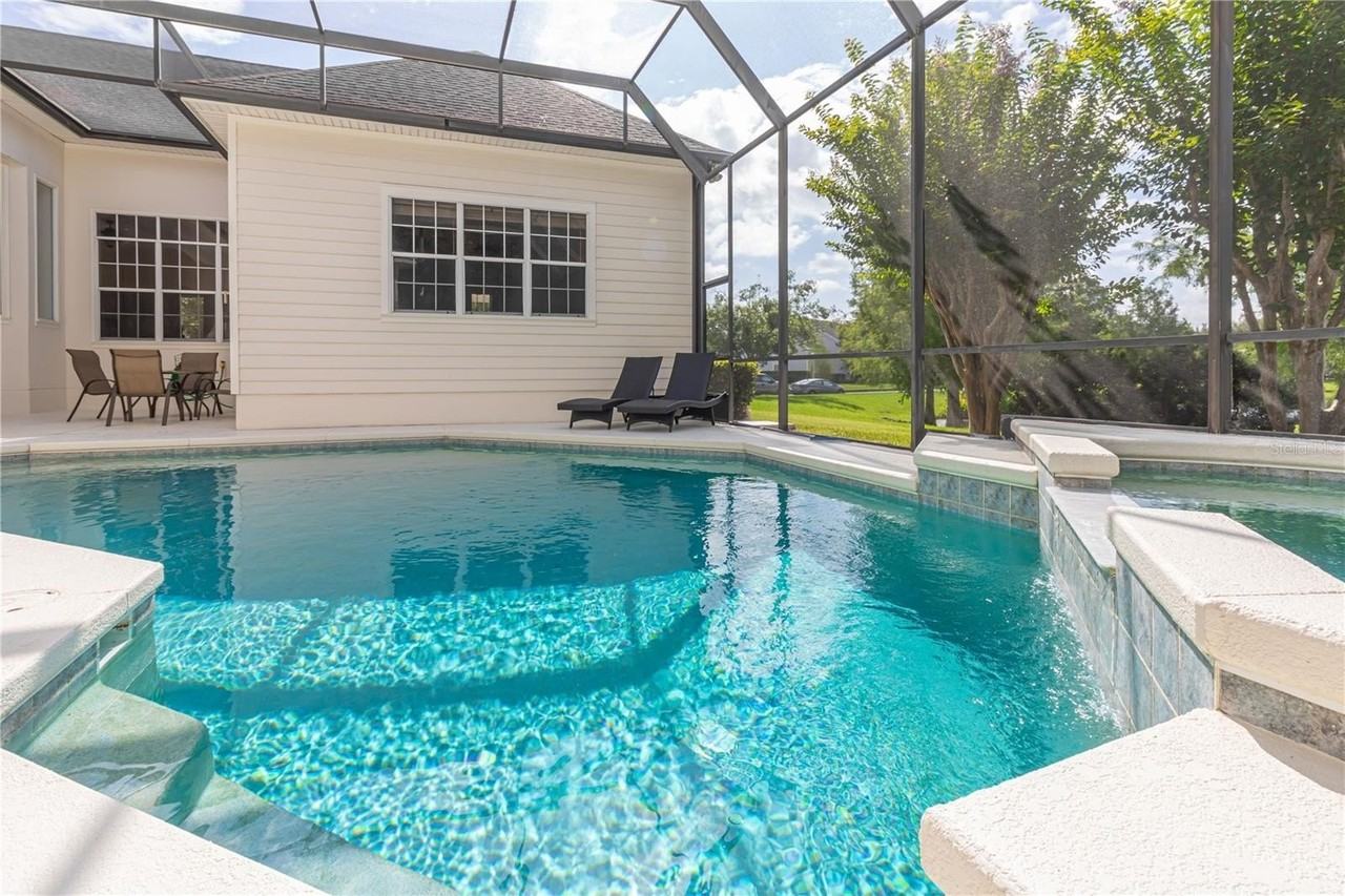 216 Eastpark Drive - Photo 6 of 50