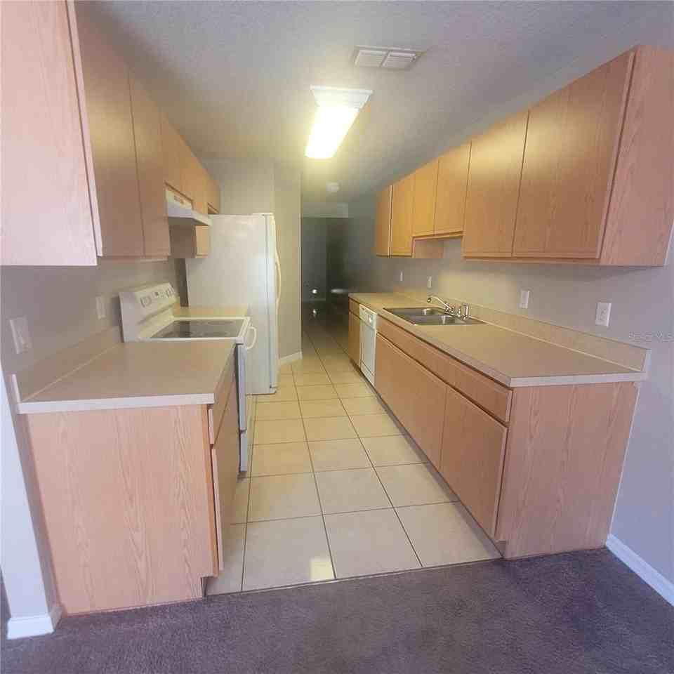 1112 Tennessee Avenue - Photo 5 of 14