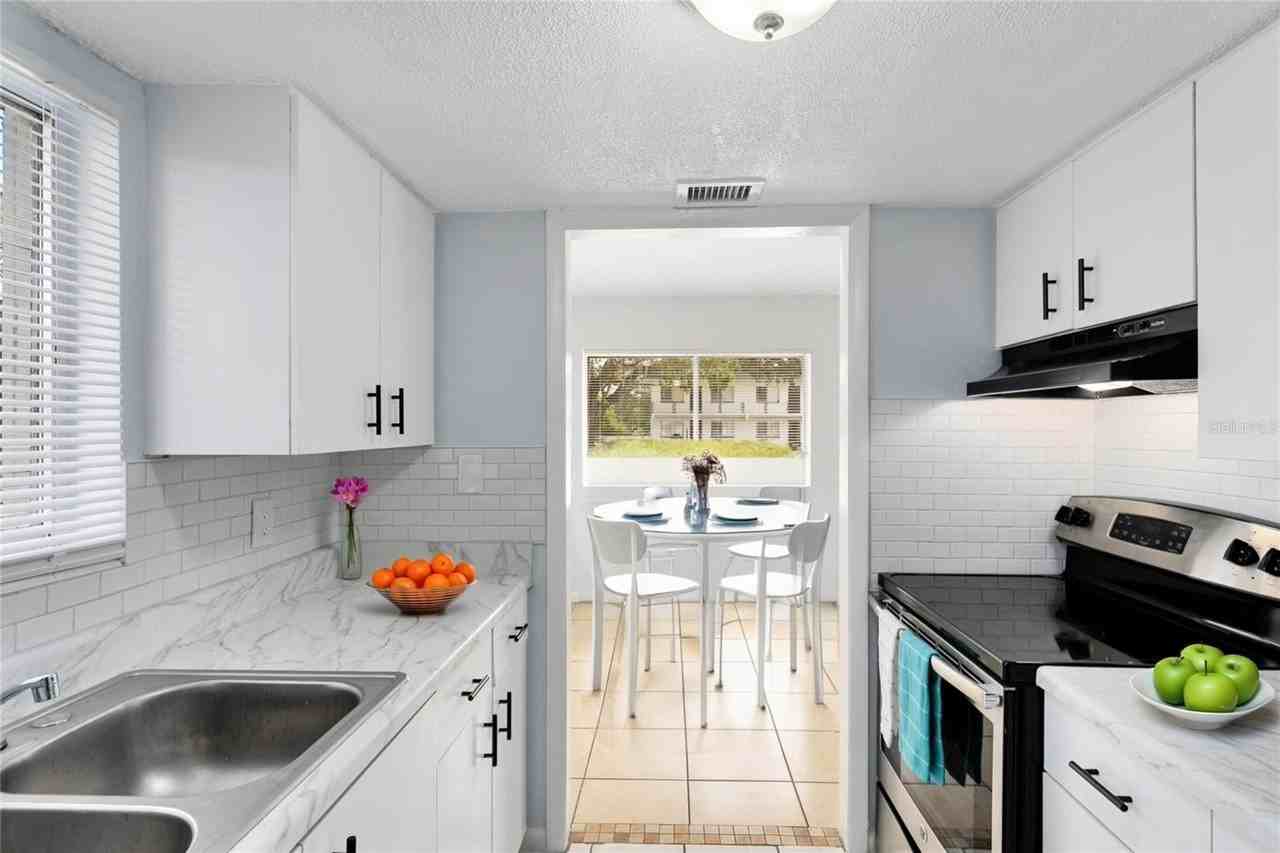 2000 15th Ct Nw #15 - Photo 5 of 15