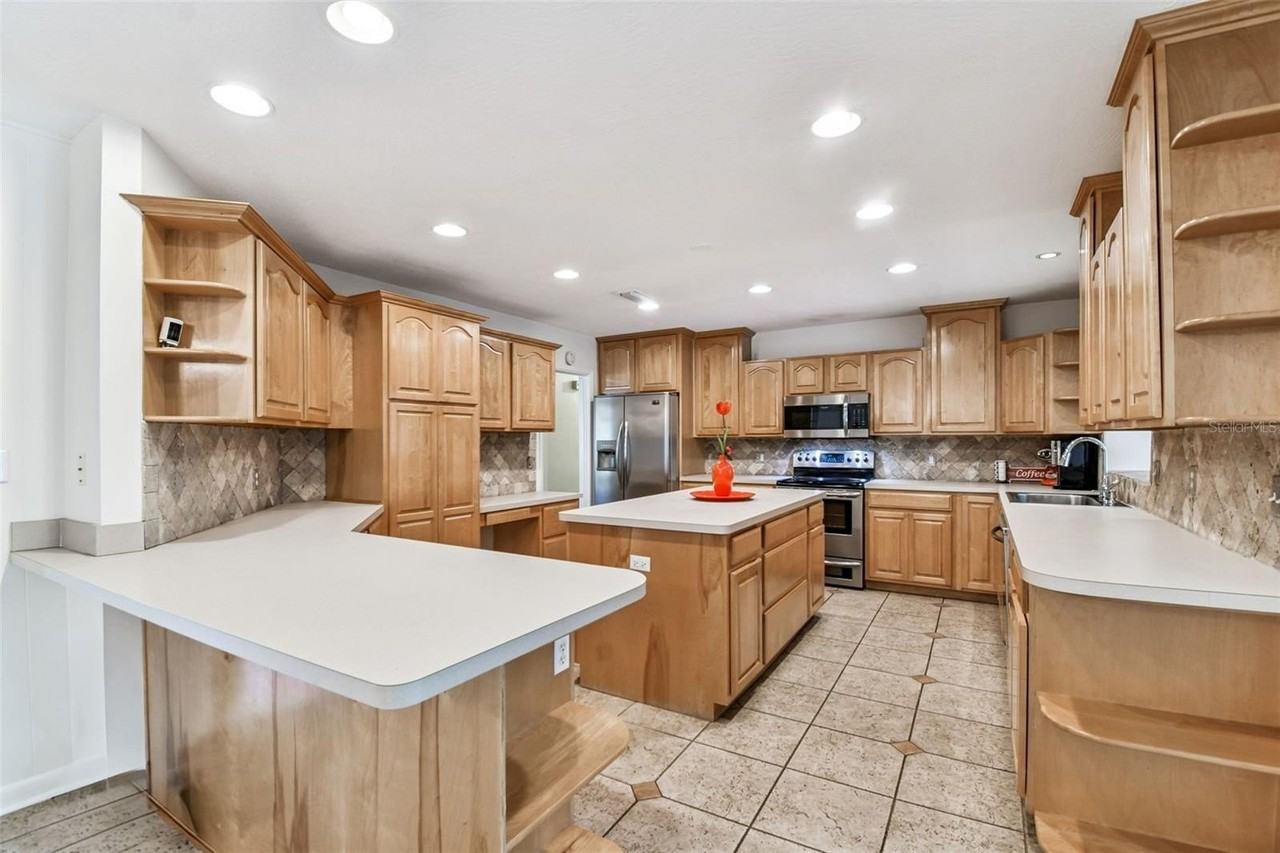 4508 Henderson Blvd - Photo 4 of 24