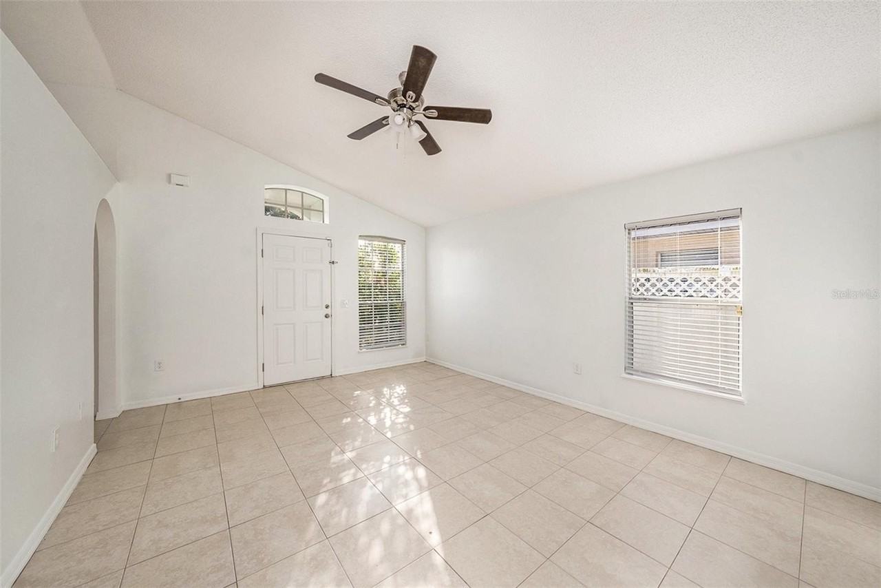 1020 Brenton Leaf Dr - Photo 6 of 25