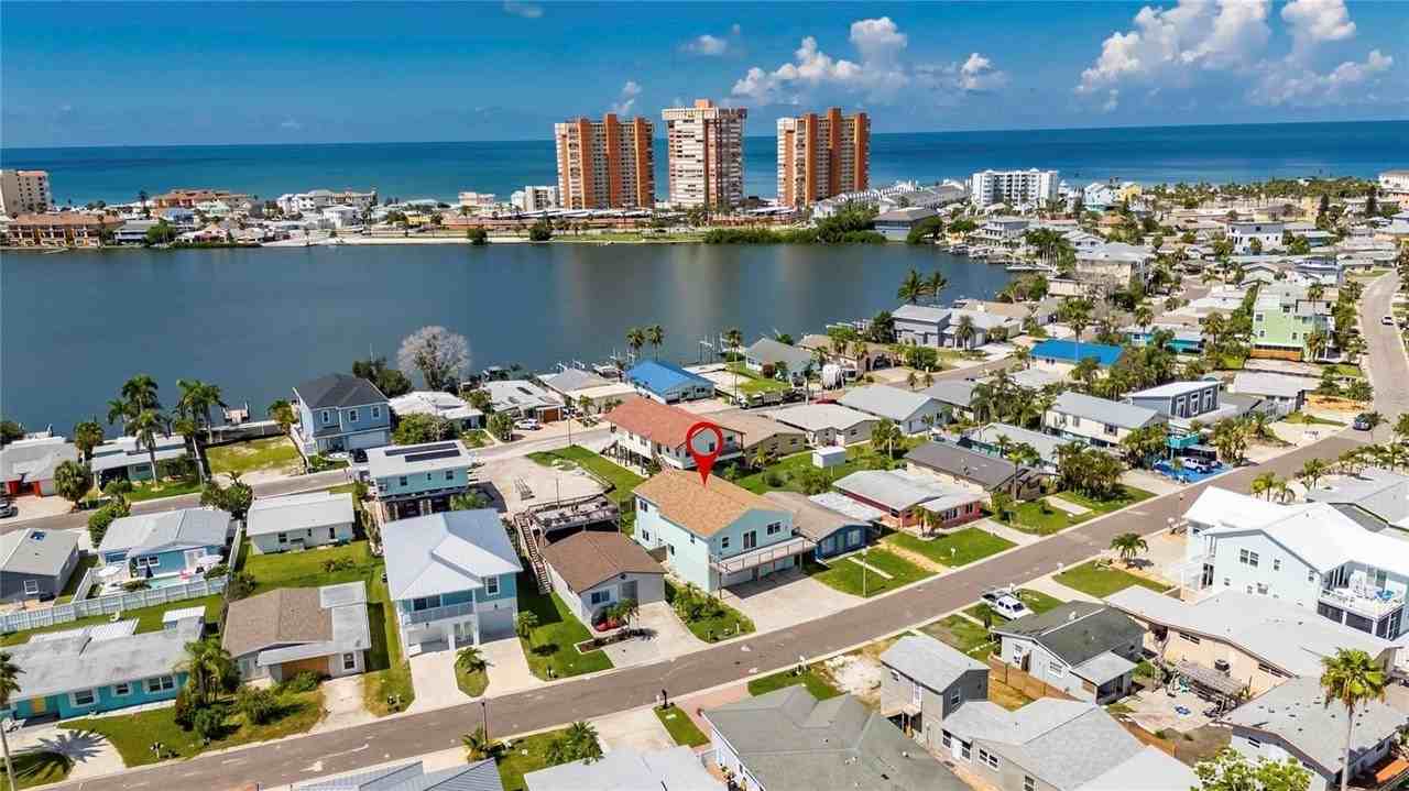 775 182nd Avenue East - Photo 4 of 39