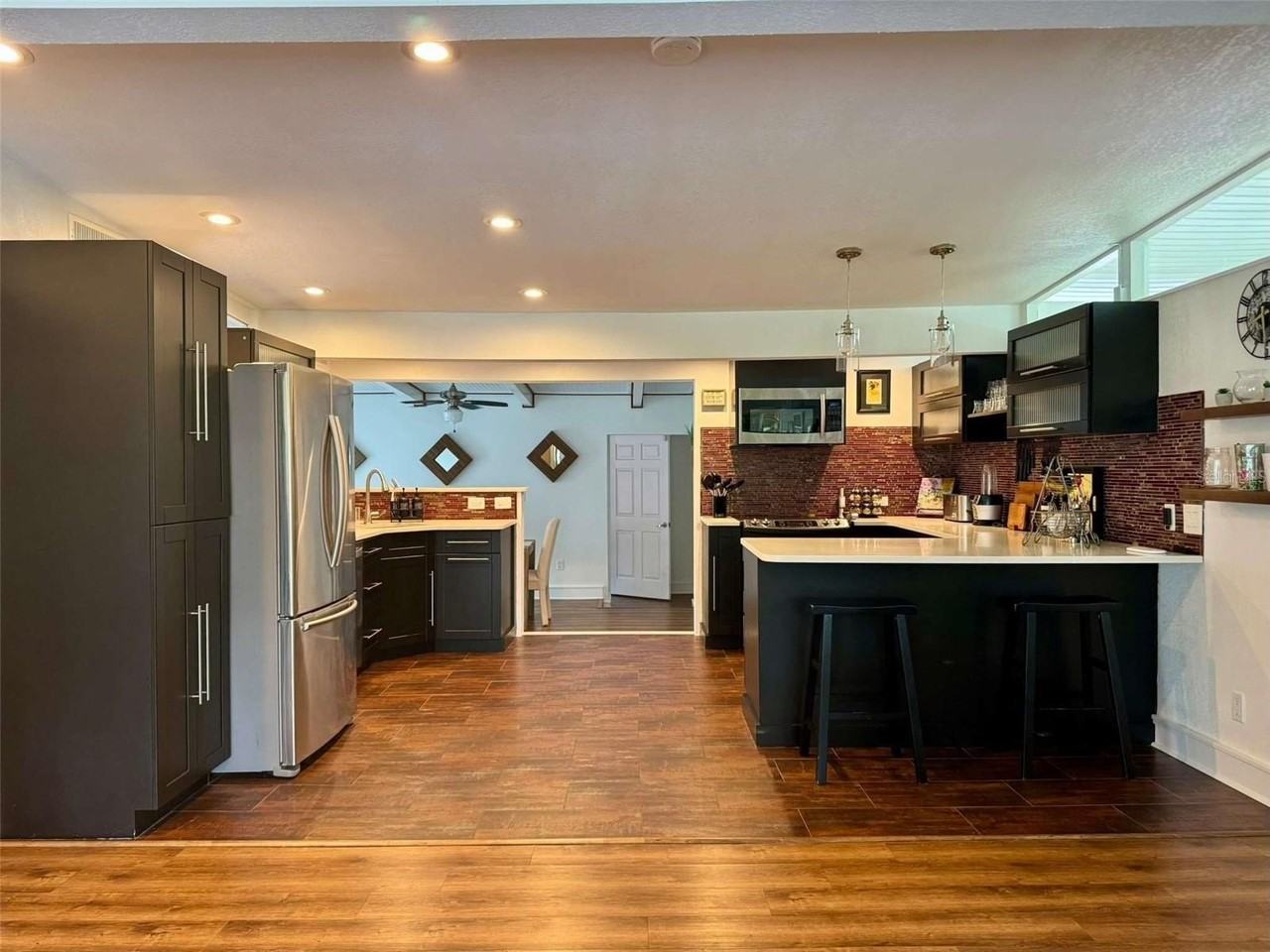 3012 Grand View Ave - Photo 7 of 43