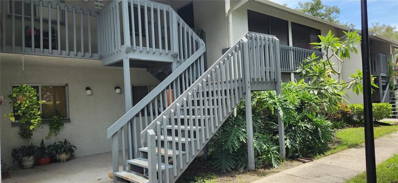 11201 122nd Ave #L232 - Photo 2 of 32